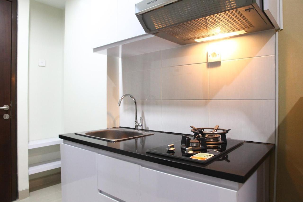 Comfortable Studio Apartment Grand Dhika City By Travelio Bekasi Exterior foto